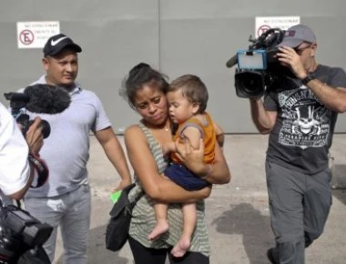 Συνεχίζονται οι αντιδράσεις για τον διαχωρισμό οικογενειών μεταναστών στα Αμερικανικά σύνορα